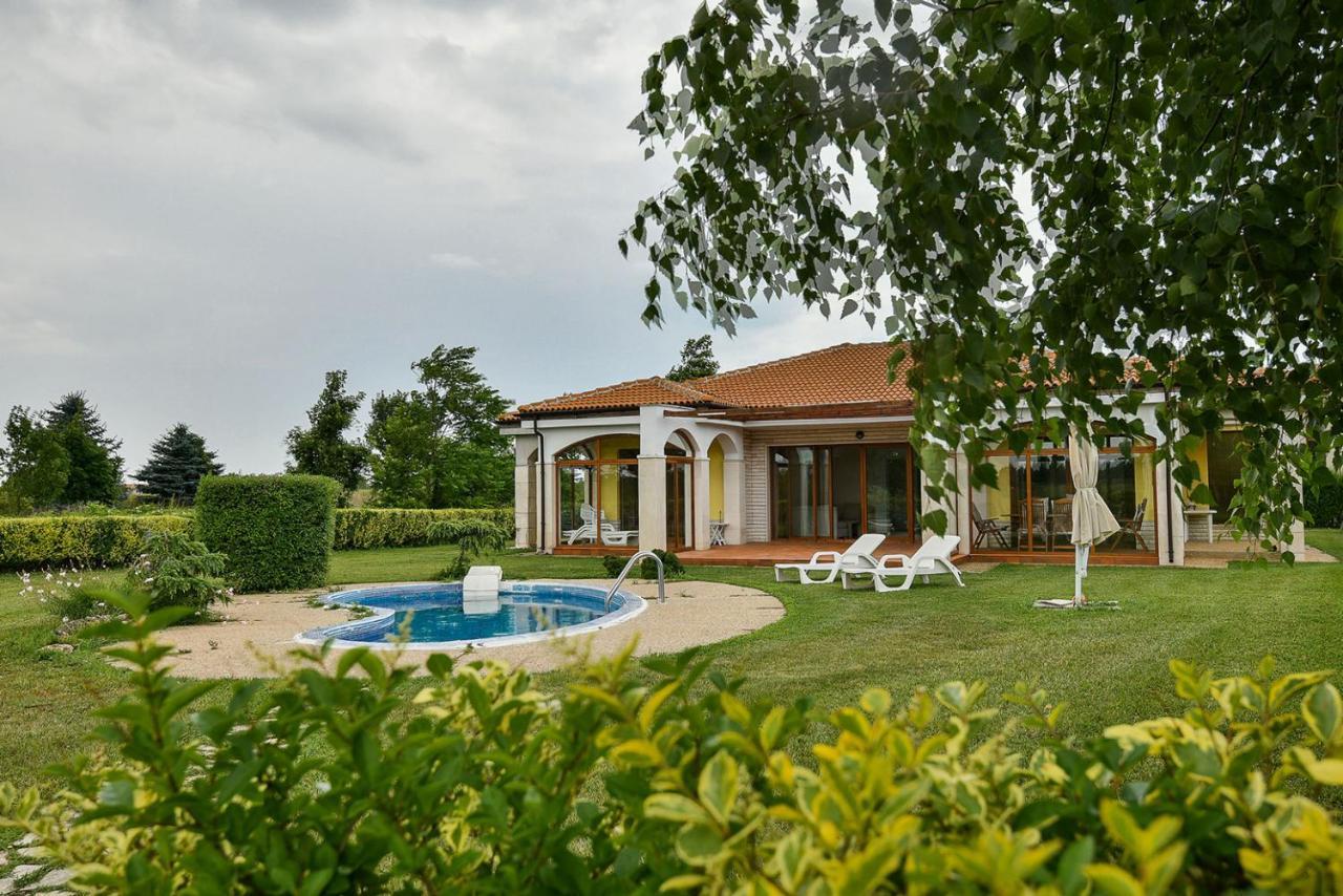Lighthouse Golf Apart Complex&Villas Balchik Eksteriør billede
