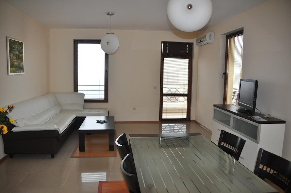Lighthouse Golf Apart Complex&Villas Balchik Værelse billede