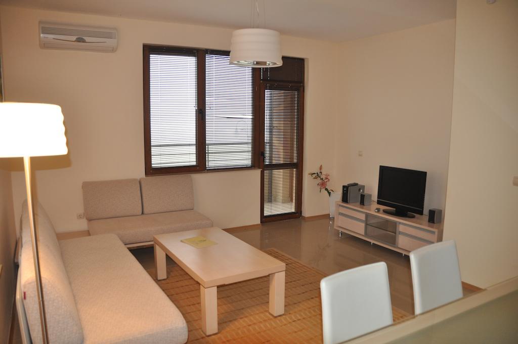 Lighthouse Golf Apart Complex&Villas Balchik Værelse billede